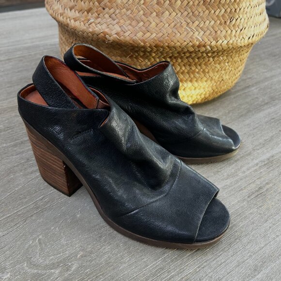 Lucky Brand Black Leather Sling Back Clogs Sz 8 - Picture 1 of 9